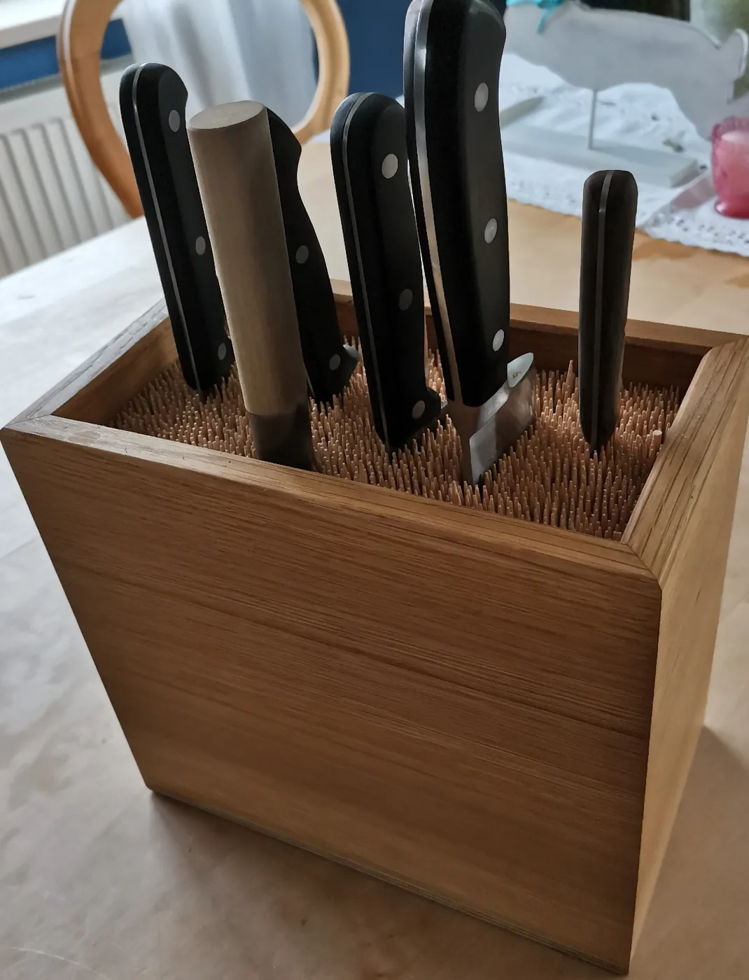 Messerblock aus Holz in verschiedenen Größen