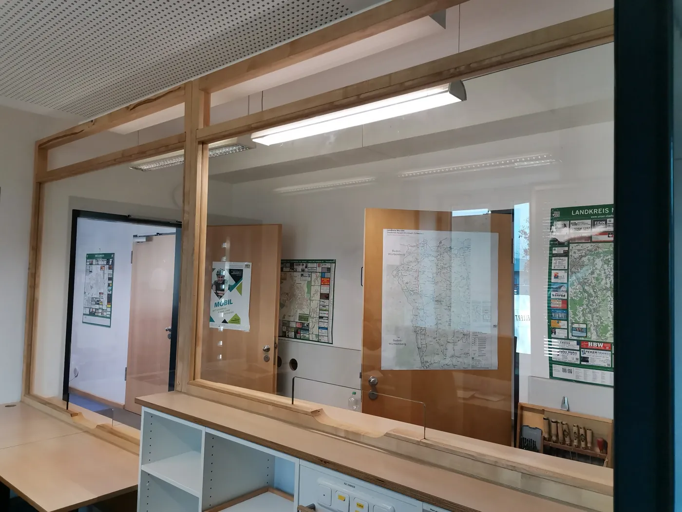 Thekenabtrennung, fertig montiert nach Kundenwunsch